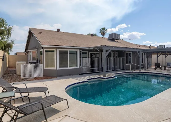 Country house Private Heated Pool Perfect For Groups Peoria