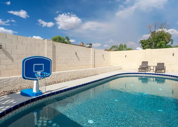 Private Heated Pool Perfect For Groups