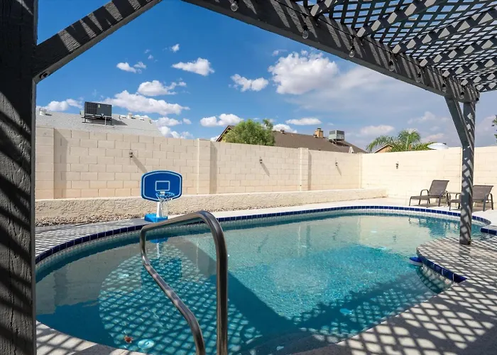 Country house Private Heated Pool Perfect For Groups Peoria